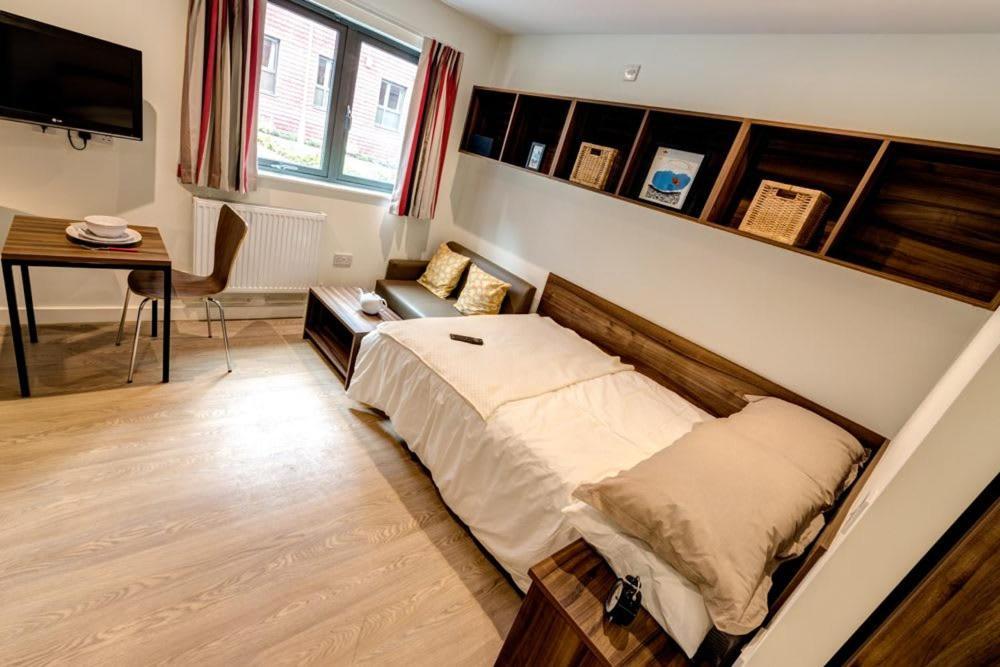Zeni Central Exeter Studios Экстерьер фото
